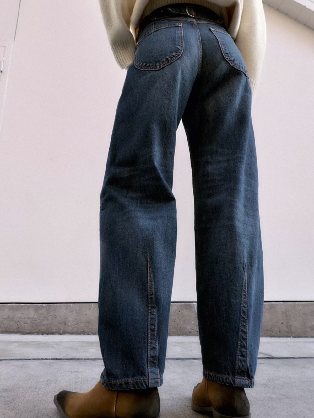 Zara Mid Rise Back Cinch Balloon Fit Relaxed Jeans